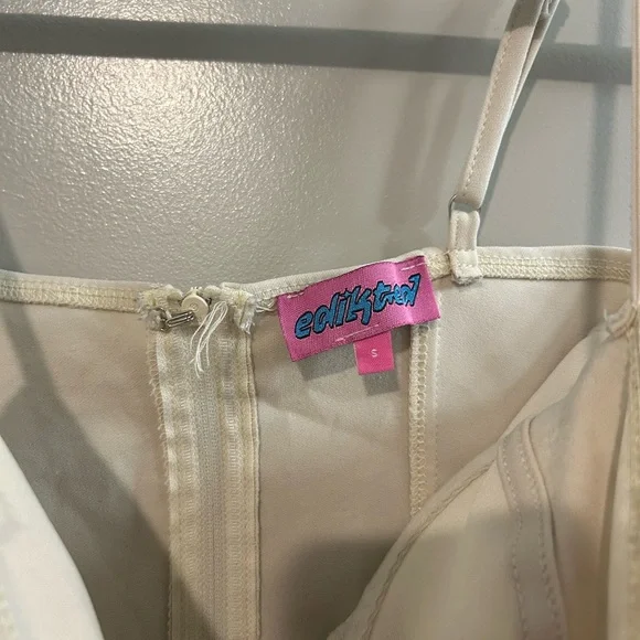 Edikted Cream Corset with Lace Detail - Picture 2 of 3